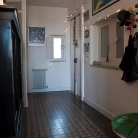 Mi Casa, 3 Bedrooms,2 Bathr And Terrace